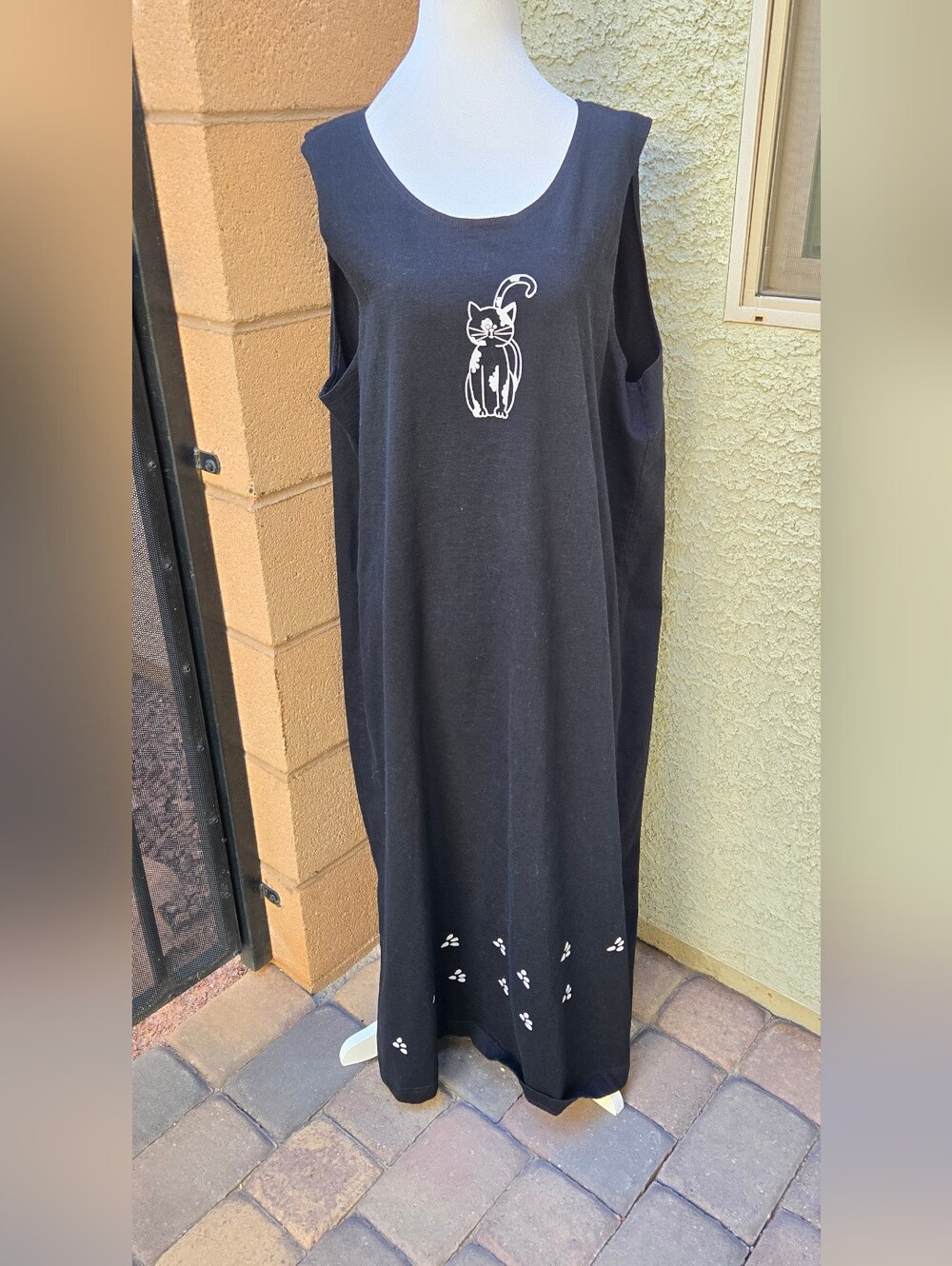 Vintage Tropico Black Sleeveless Maxi Dress with Cat Motif